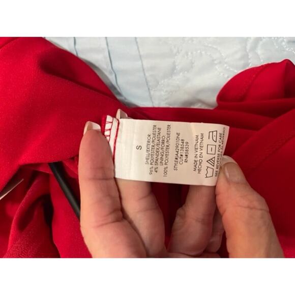 NEW w/tag Speechless Scallop RED SMALL pockets - Picture 6 of 6